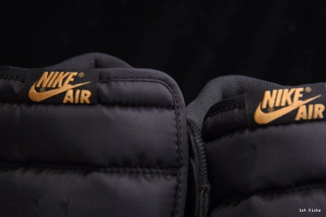 1st Kicks BLACK (2020) HIGH AIR JORDAN GOLD RETRO 555088-032 1 METALLIC 0730